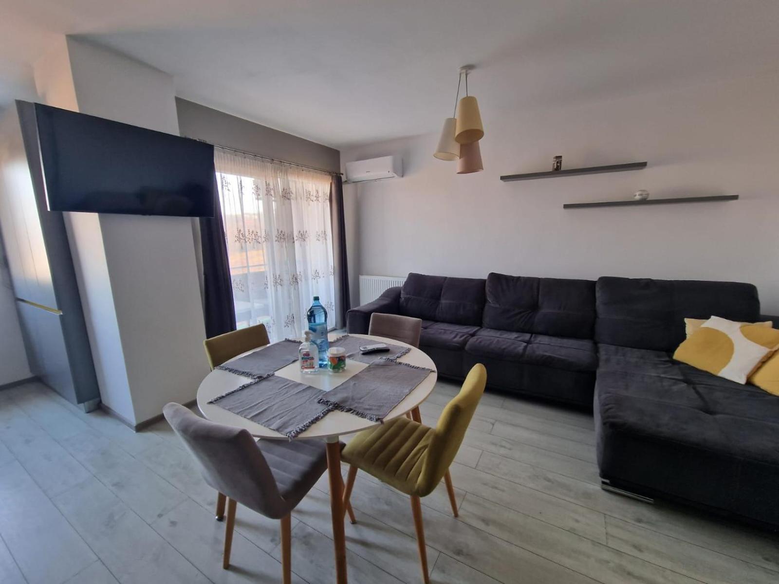 Gray Apartment Nearby Amethyst & Vivo Mall Floreşti Buitenkant foto